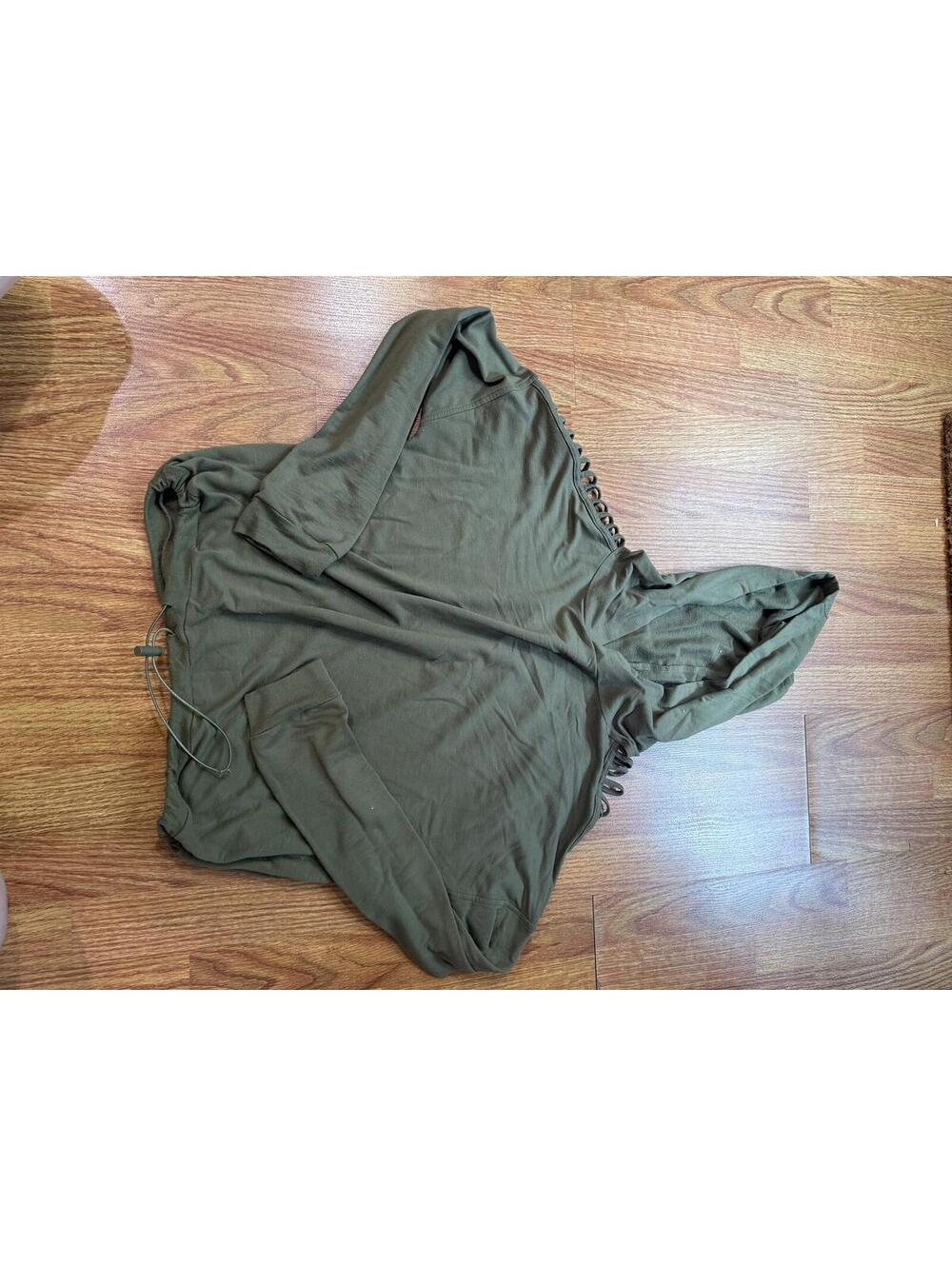 Women's Top | Long Sleeve Hooded | Forever 21 | Size Medium